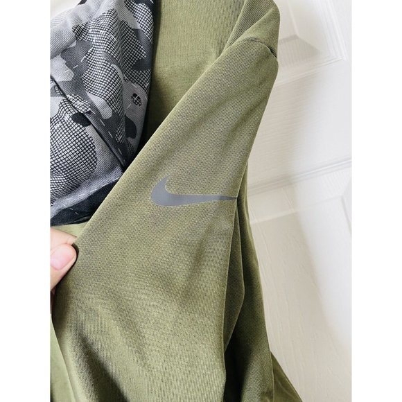 NWT Nike Dri Fit Training Zip Up Hooded Sweatshirt - Medium - Picture 5 of 7